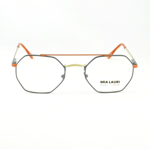 Mia Lauri model 33 col.132